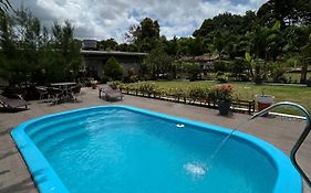 Casa completa em reserva ambiental com piscina privativa
